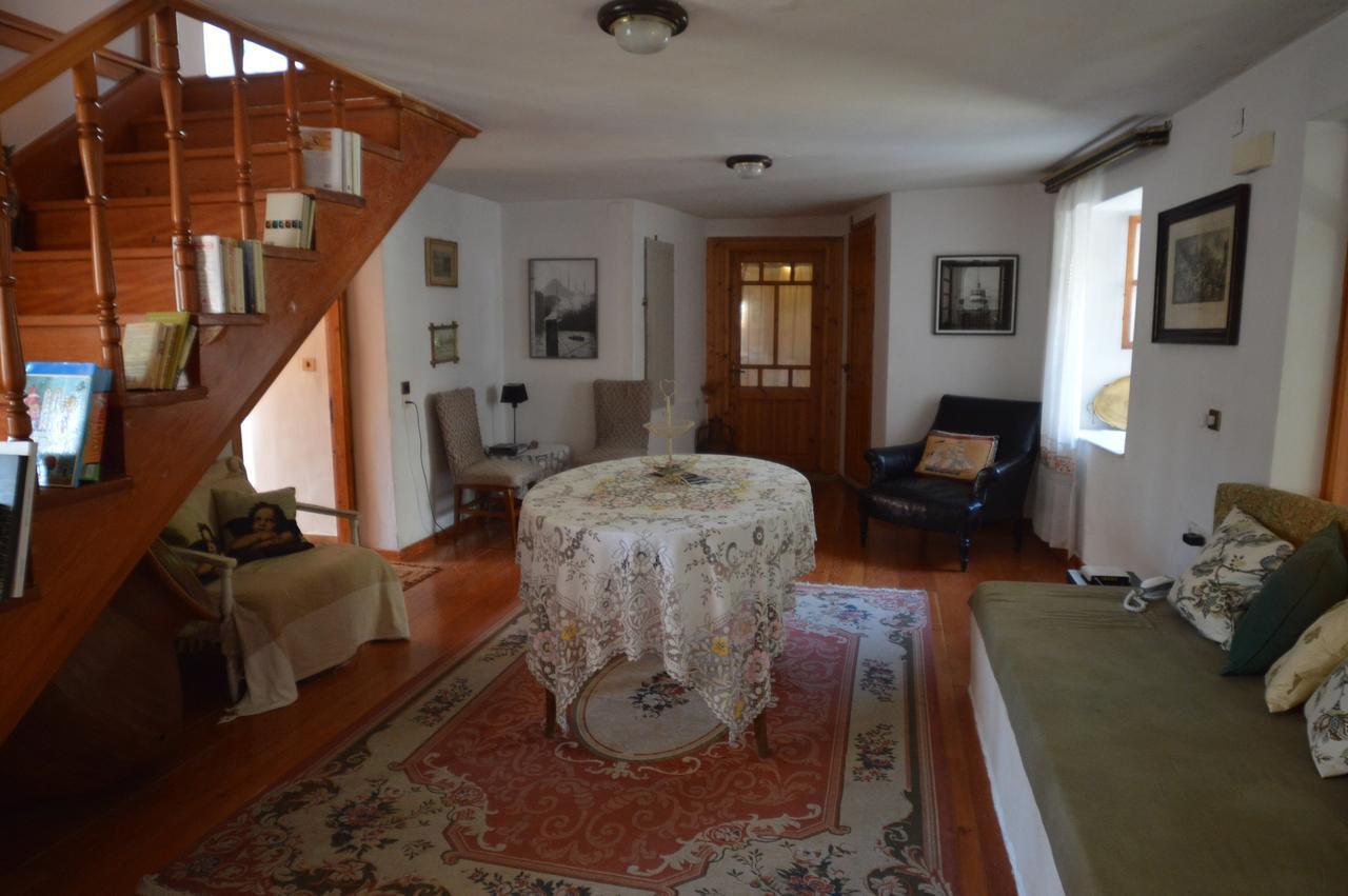 Molivos Tower Villa Митимна Стая снимка