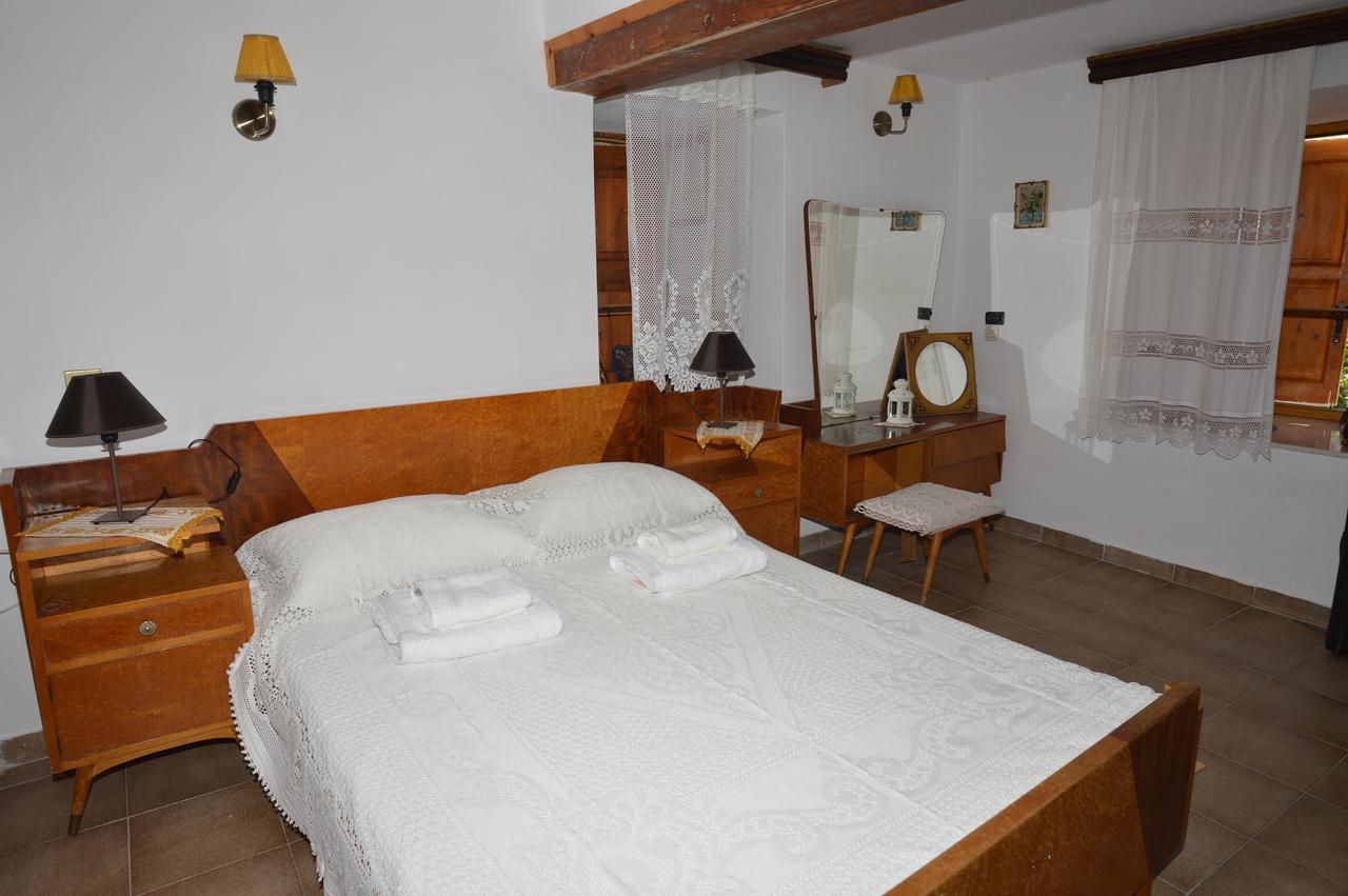 Molivos Tower Villa Митимна Стая снимка